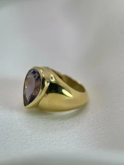 Bague Cocktail Vintage en Or Jaune 18k Sertie d'une Importante Améthyste en Poire