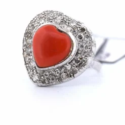 Bague coeur corail en or blanc