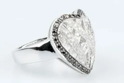 Bague Coeur diamant en or blanc
