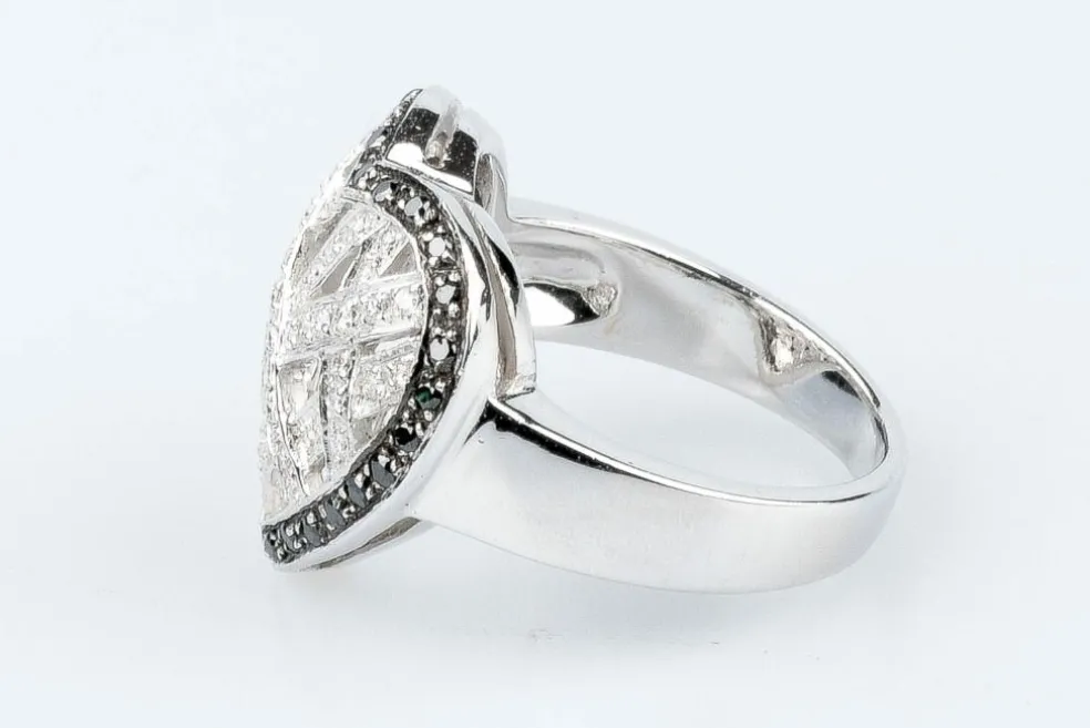 Bague Coeur diamant en or blanc