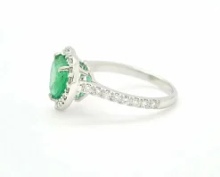 Bague coeur émeraude 2,07 carats et diamants