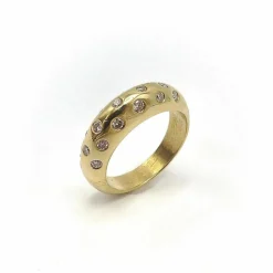 Bague contemporaine en or 18 carats avec diamants en forme de dôme
