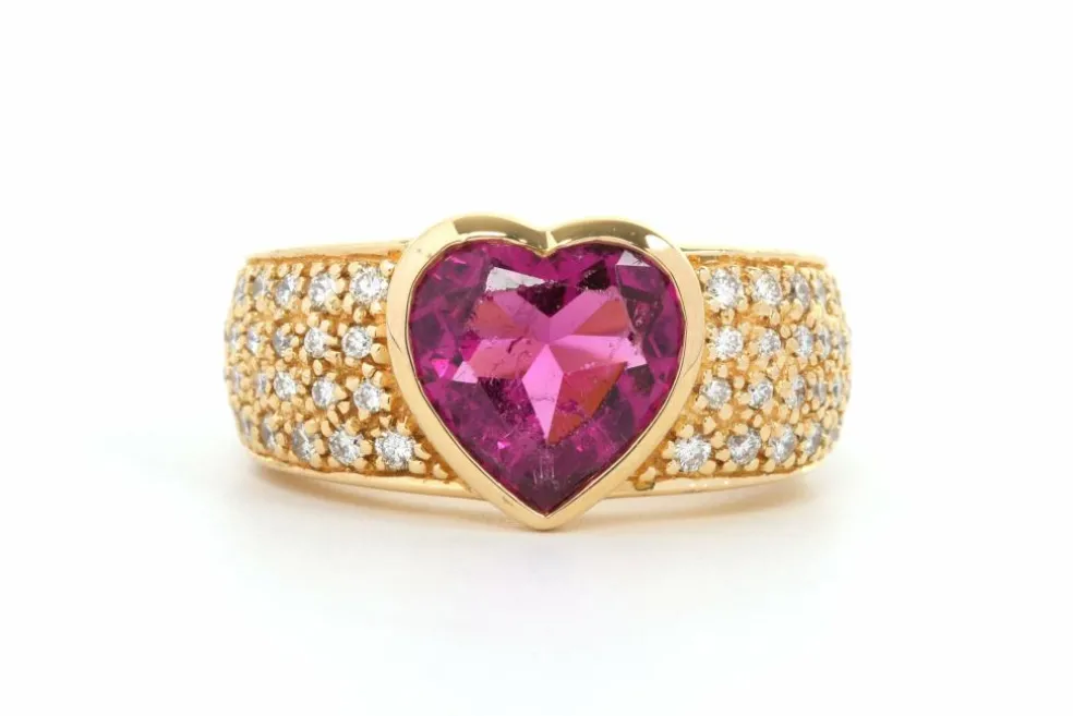 Bague contemporaine en or jaune 18 carats sertie d'une tourmaline et de diamants "taille" brillant (+-1.4ct)