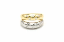 Bague contemporaine en or jaune et blanc 18 carats sertie de diamants