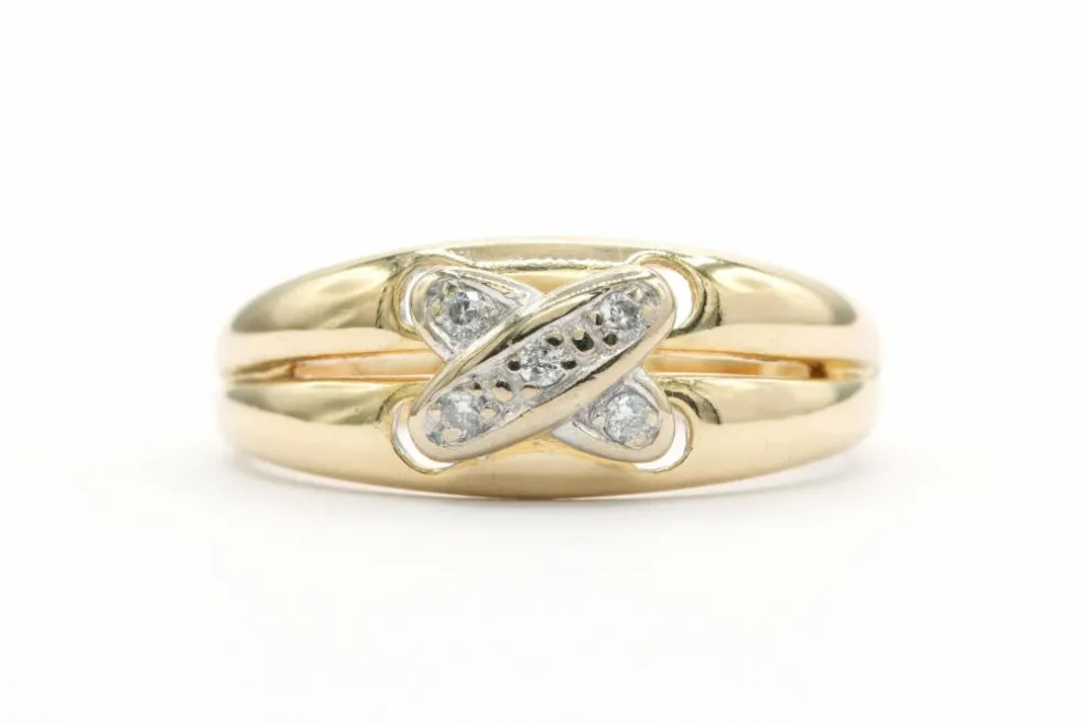 Bague contemporaine en or jaune et blanc sertie de diamants