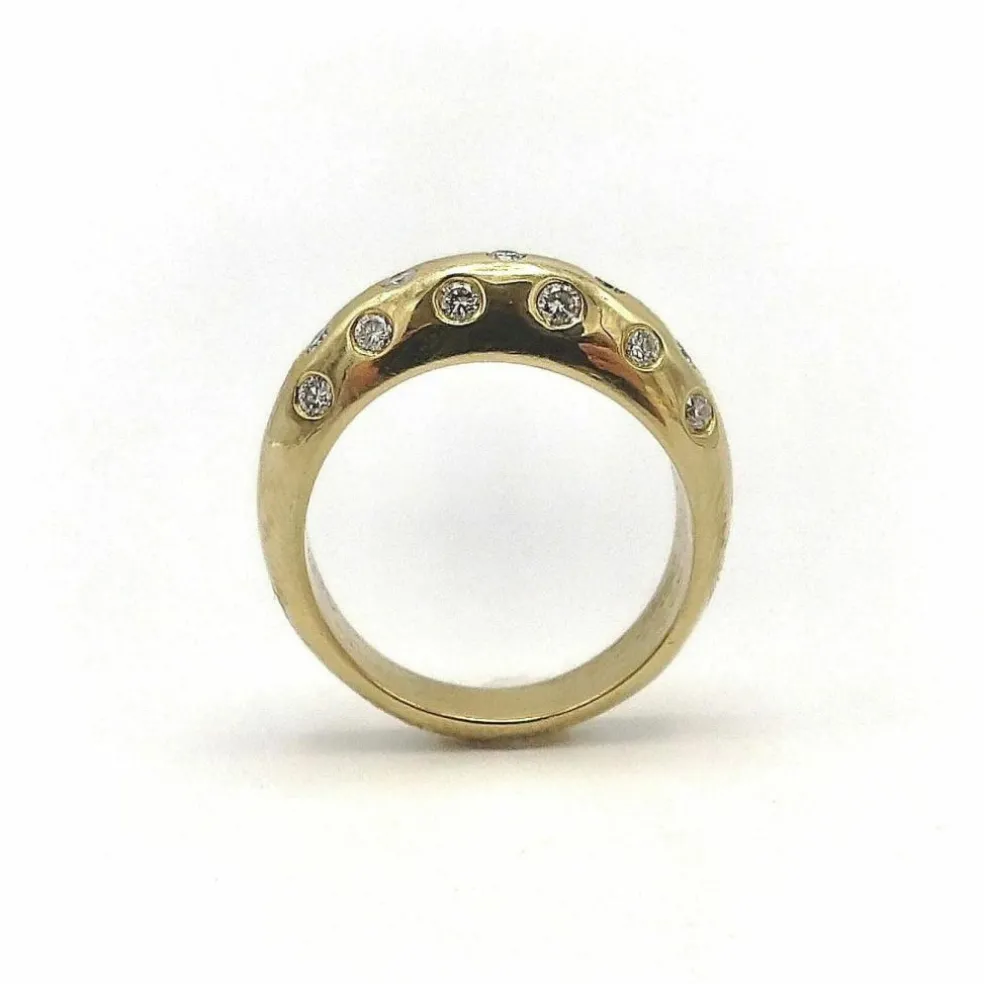 Bague contemporaine en or 18 carats avec diamants en forme de dôme