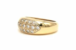 Bague contemporaine en or jaune 18 carats sertie de diamants