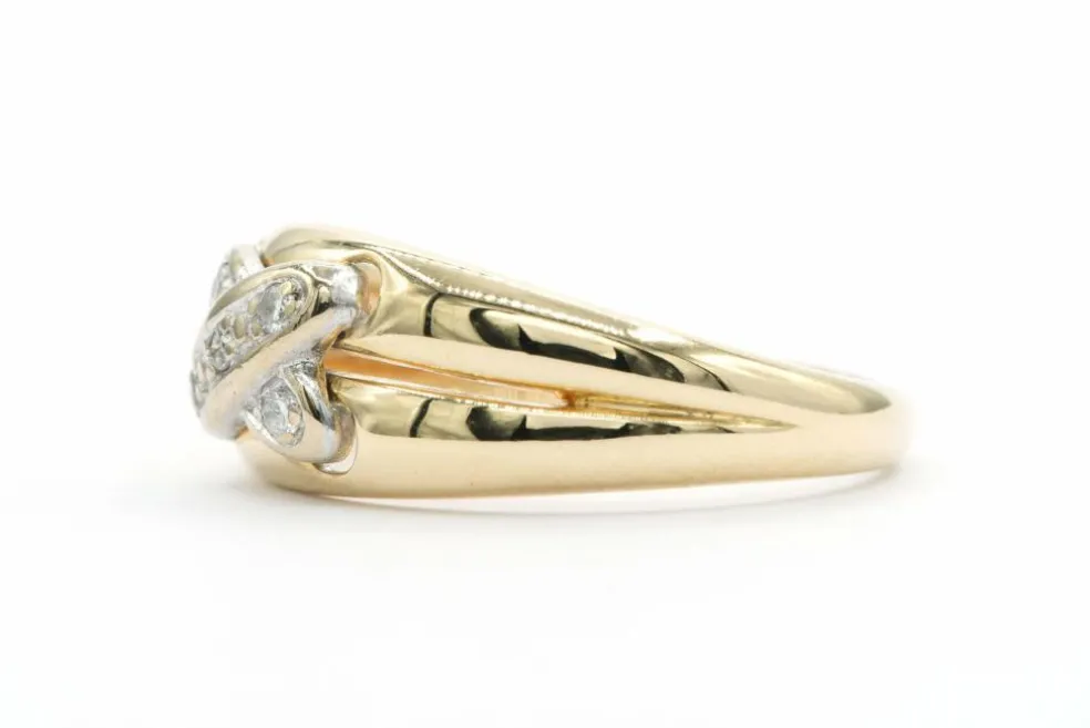 Bague contemporaine en or jaune et blanc sertie de diamants