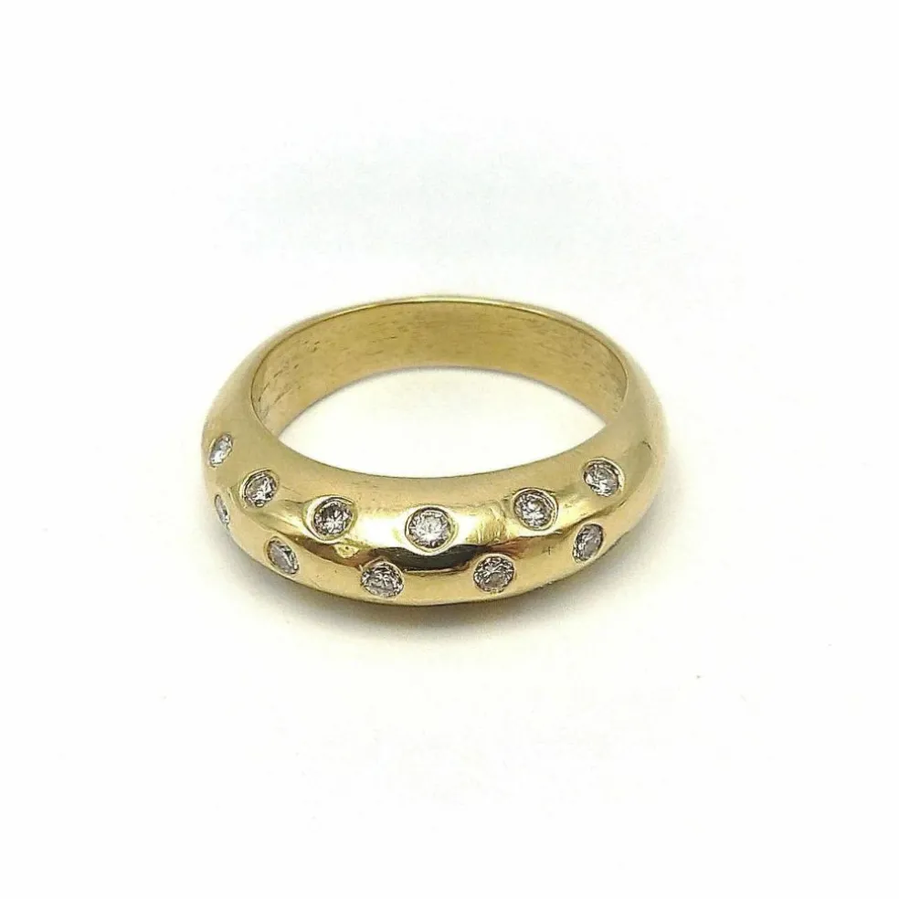 Bague contemporaine en or 18 carats avec diamants en forme de dôme