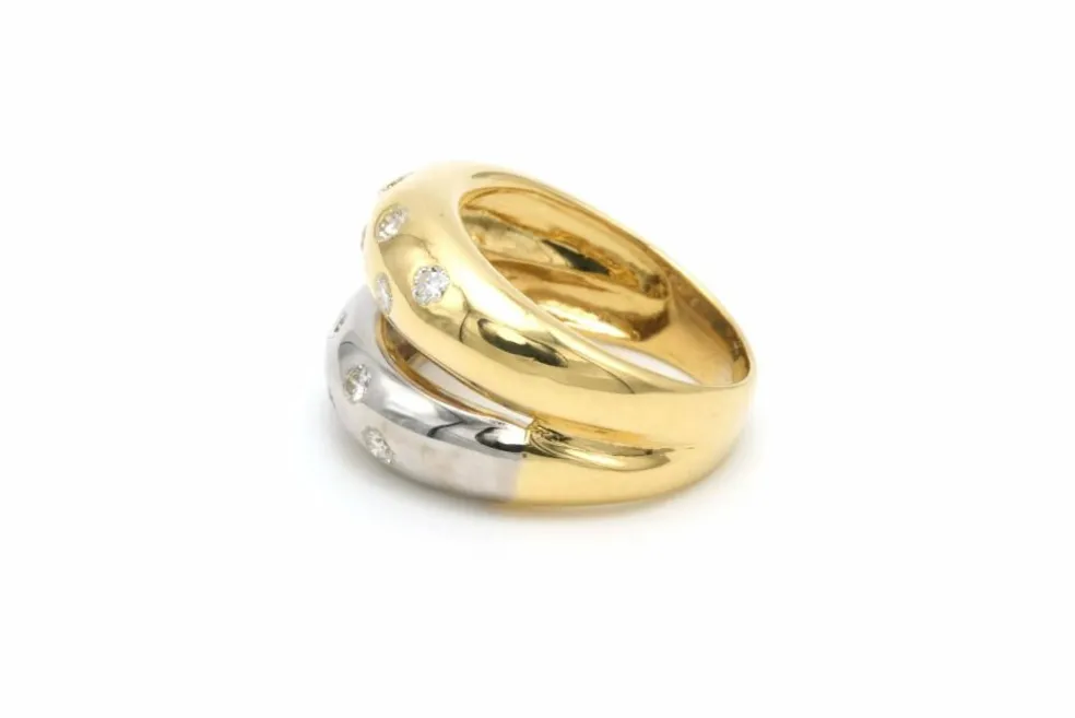 Bague contemporaine en or jaune et blanc 18 carats sertie de diamants
