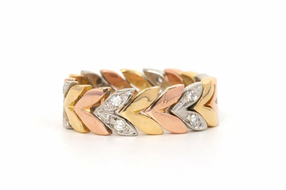 Bague contemporaine en or jaune, blanc et rose 18 carats sertie de diamants