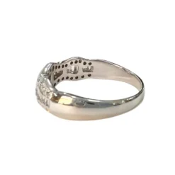 Bague contemporaine en or du 20ème siècle avec diamants