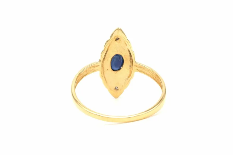 Bague contemporaine en or jaune 18 carats sertie d'un saphir et de diamants
