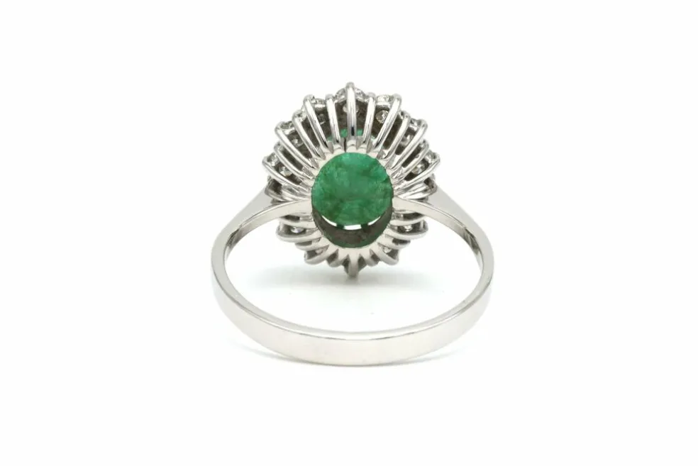 Bague contemporaine en or blanc 18 carats sertie d'une émeraude et de diamants