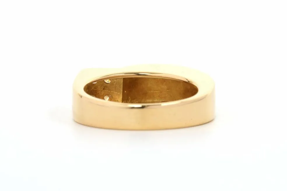 Bague contemporaine en or jaune 18 carats sertie de diamants