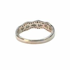 Bague contemporaine en or du 20ème siècle avec diamants