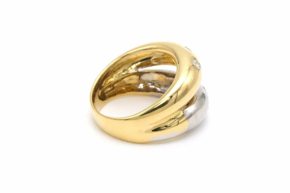 Bague contemporaine en or jaune et blanc 18 carats sertie de diamants