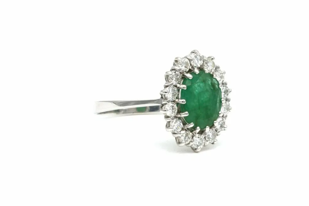 Bague contemporaine en or blanc 18 carats sertie d'une émeraude et de diamants