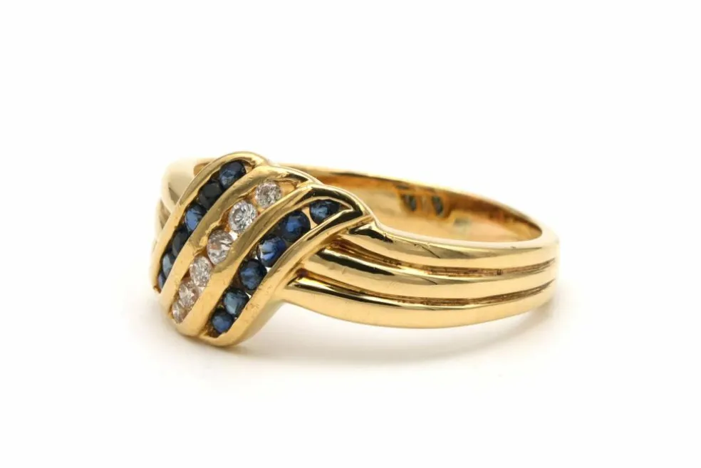 Bague contemporaine or jaune, saphirs, diamants