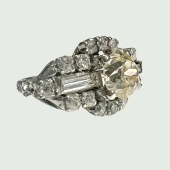 BAGUE CONTEMPORAINE PLATINE ET DIAMANTS