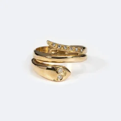 Bague contrarié avec serpent