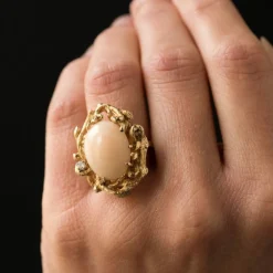 Bague corail peau d'ange et diamant