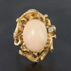 Bague corail peau d'ange et diamant
