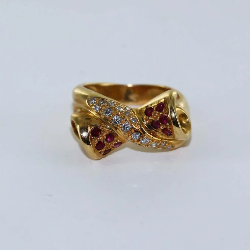 Bague croisée noeud diamants et rubis