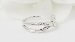 Bague croisée or blanc diamants