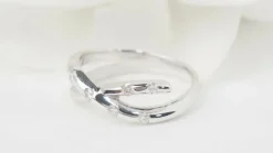 Bague croisée or blanc diamants