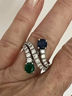 Bague Croisée Or Gris Emeraude Saphir Diamants