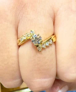 Bague croisée or jaune diamants