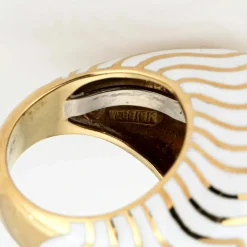 Bague David Webb Vintage Bombe Dome en émail blanc