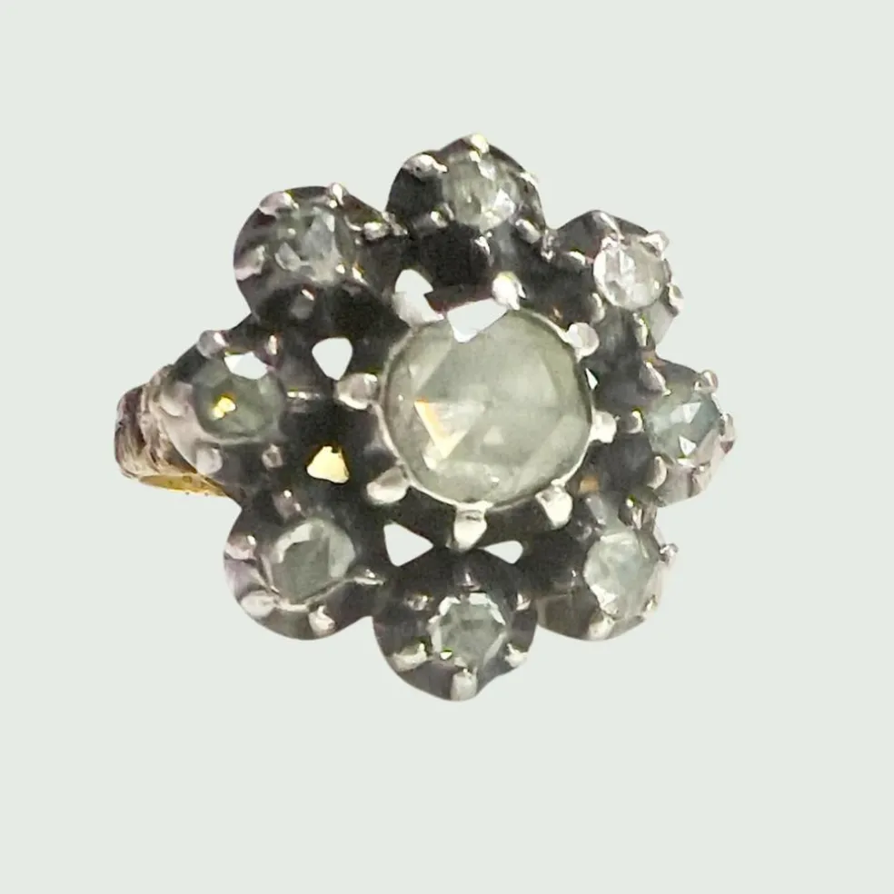 Bague début XXe siècle en or 18 carats et argent avec diamants