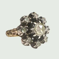 Bague début XXe siècle en or 18 carats et argent avec diamants