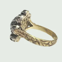 Bague début XXe siècle en or 18 carats et argent avec diamants
