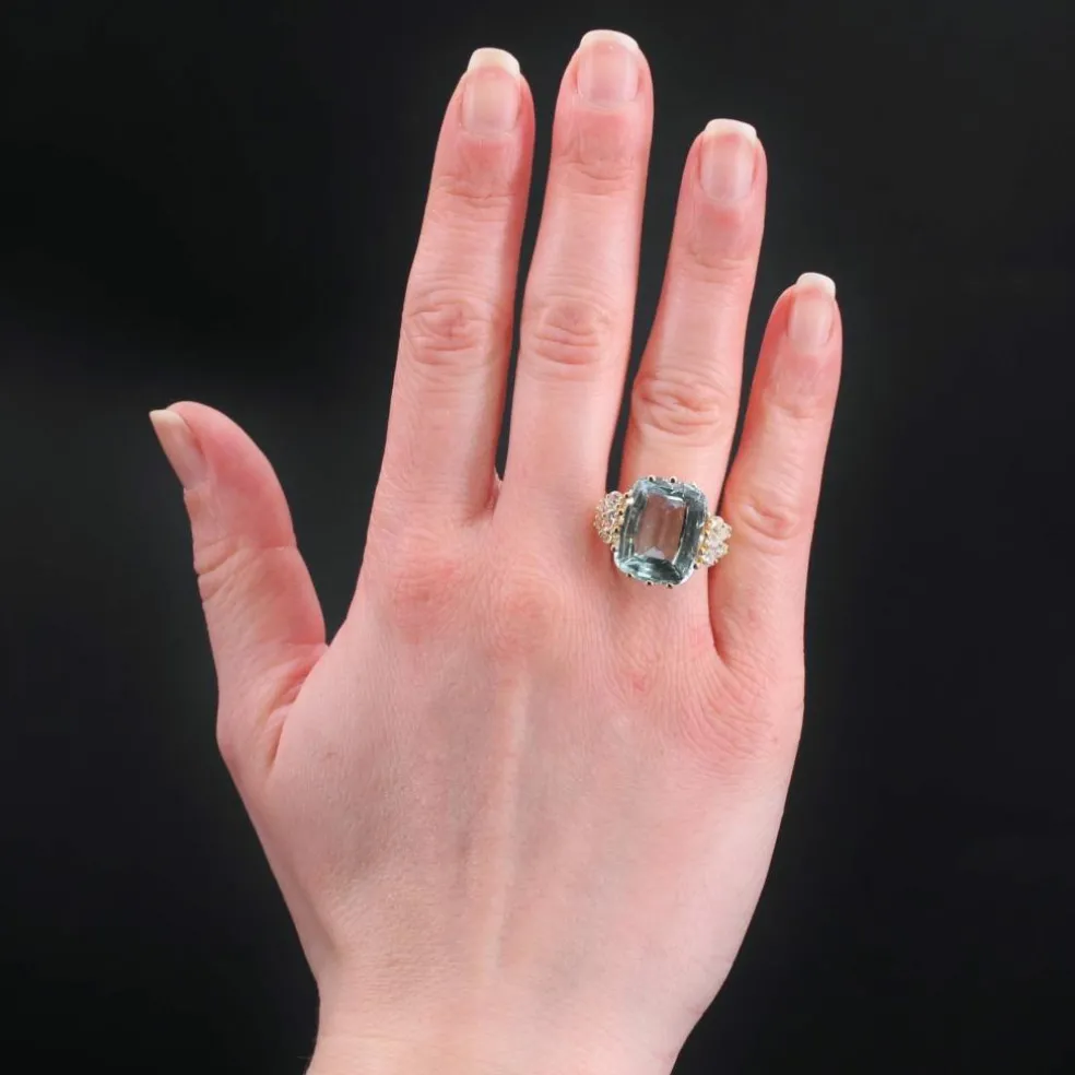 Bague de cocktail aigue-marine et diamants