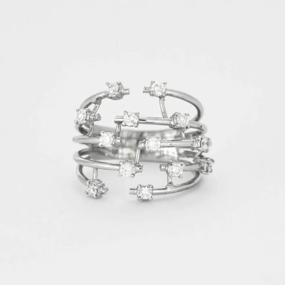 Bague de cocktail en or gris et diamants