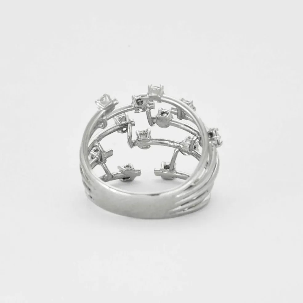 Bague de cocktail en or gris et diamants
