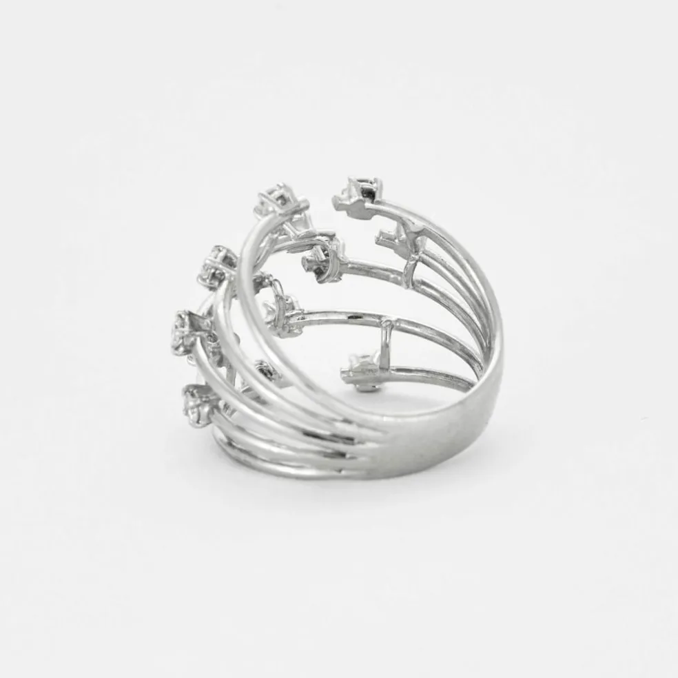 Bague de cocktail en or gris et diamants