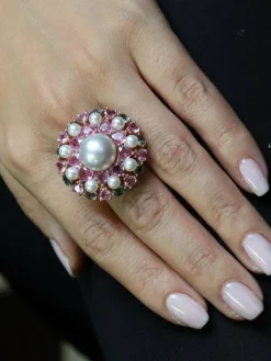 Bague de cocktail Perles Saphirs de couleur
