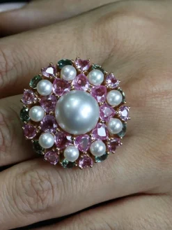 Bague de cocktail Perles Saphirs de couleur