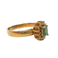 BAGUE DE DESIGN CONTEMPORAIN en OR 18 carats avec DIAMANTS et ÉMERAUDE