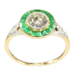 Bague de fiançailles Art Déco 1920 avec diamants et émeraude