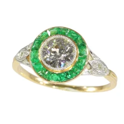 Bague de fiançailles Art Déco 1920 avec diamants et émeraude