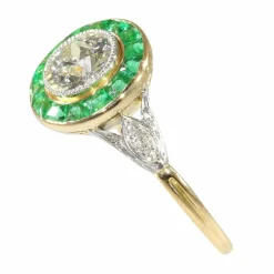 Bague de fiançailles Art Déco 1920 avec diamants et émeraude