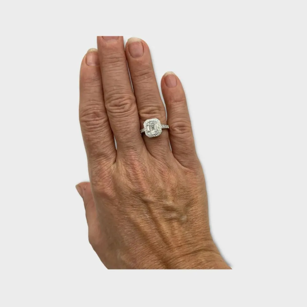 Bague de Fiançailles Diamants Calibrés et Pavage de Diamants
