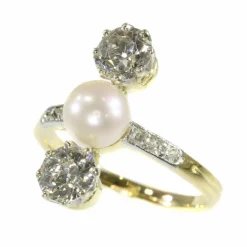Bague de fiançailles diamant et perle