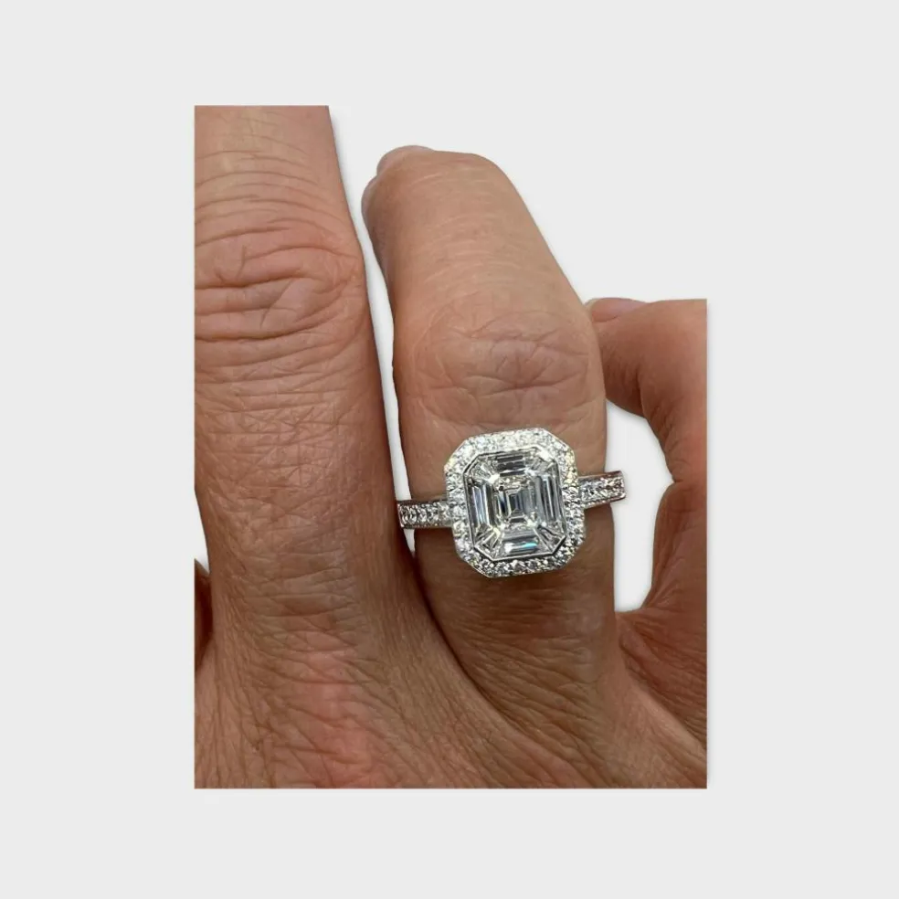 Bague de Fiançailles Diamants Calibrés et Pavage de Diamants