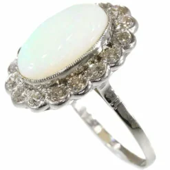 Bague de fiançailles diamant opale